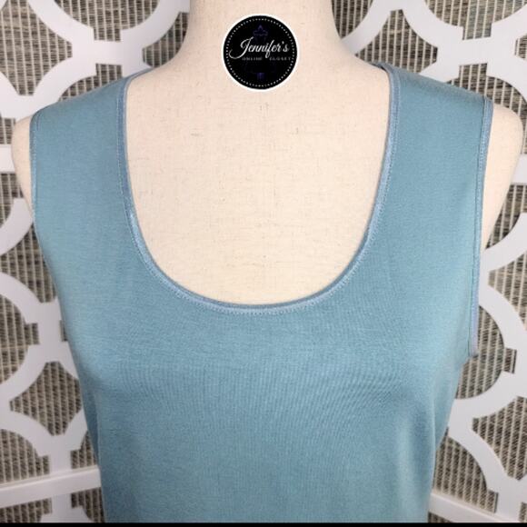 Jones New York Women's Blue Stretch Scoop Neck Sleeveless Top Size M - Picture 3 of 9